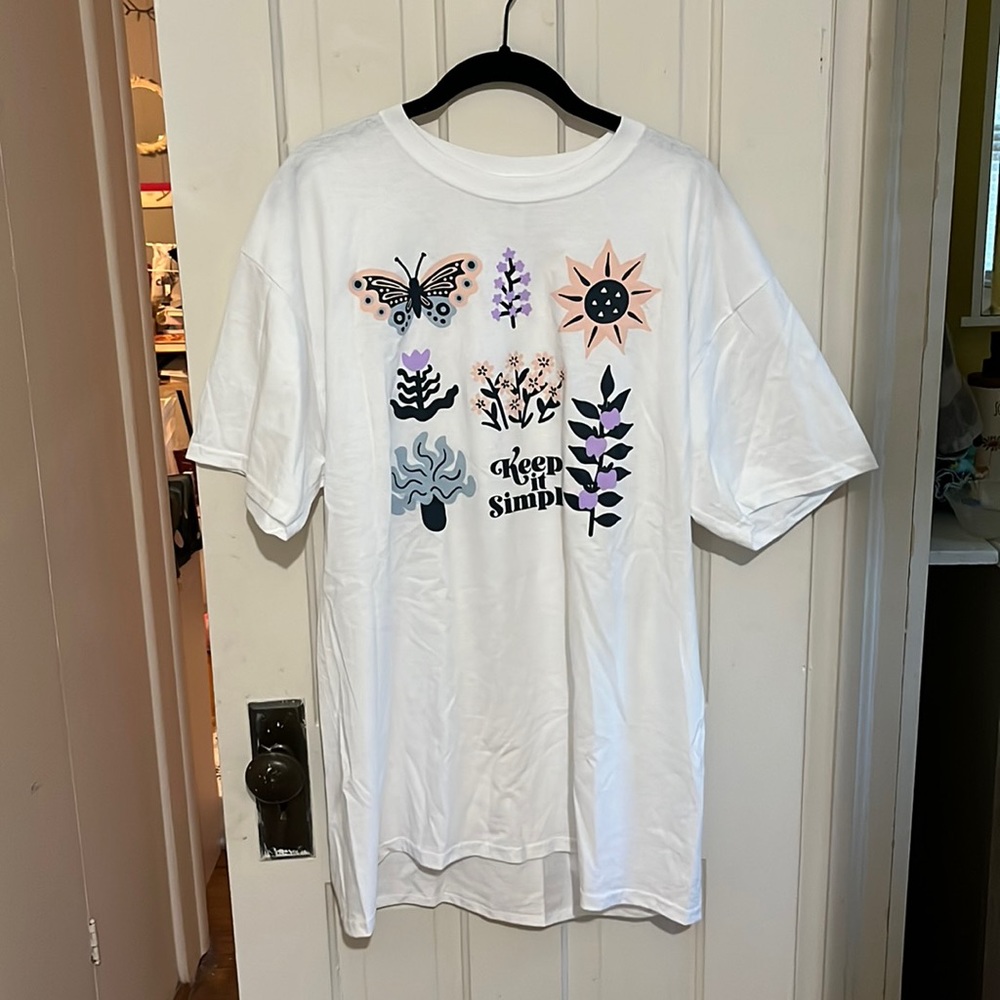 Brand New White Floral Keep It Simple Tee